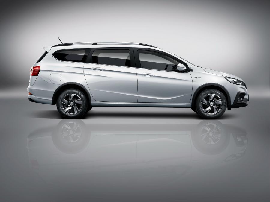  Baojun 310W 2018 года  (фото 14 из 16)